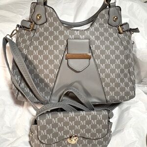 Gray & light gray Women's 2 pc Set w crossbody strap